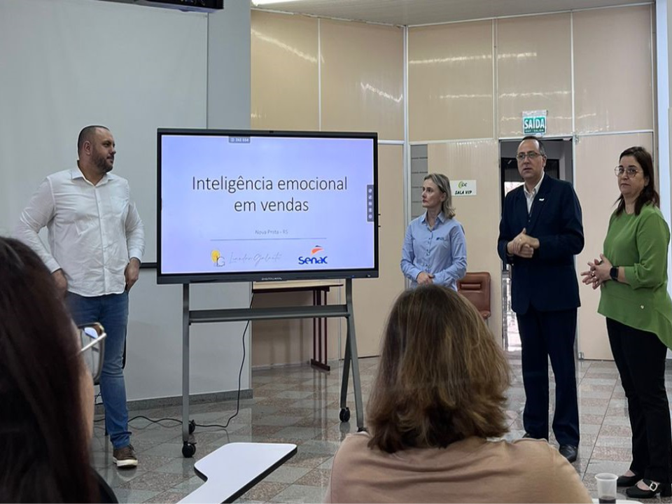 Curso “Inteligência emocional e vendas”, em parceria com Sindilojas.