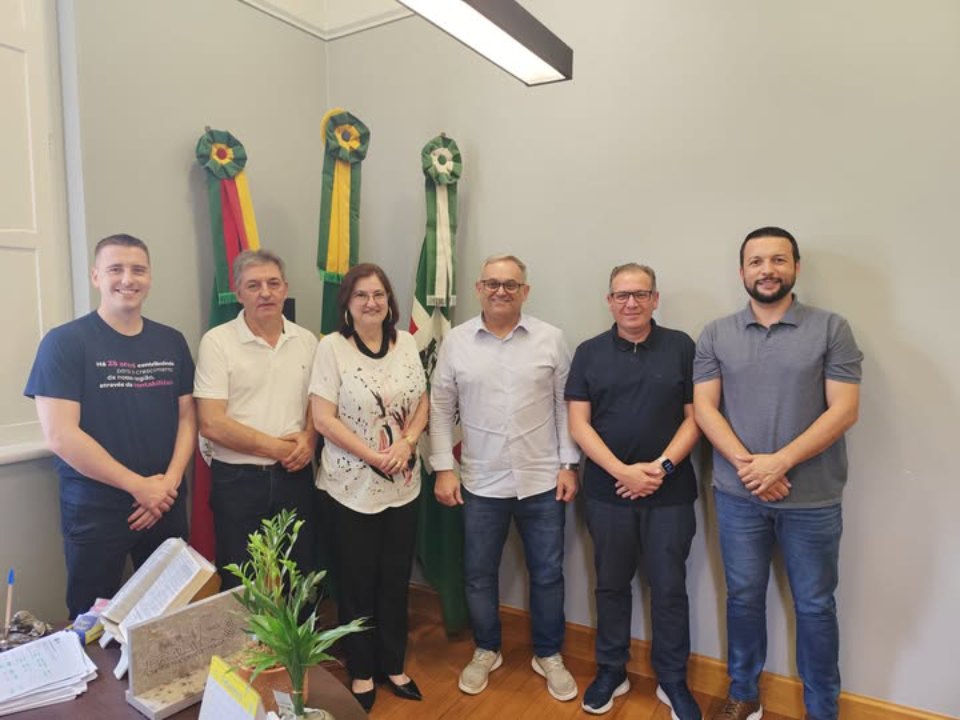 Reunião sobre a EXPOPRATA 2025.