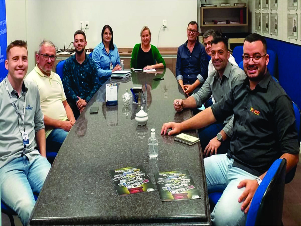 Reunião para planejamento de ações no setor de Gastronomia.